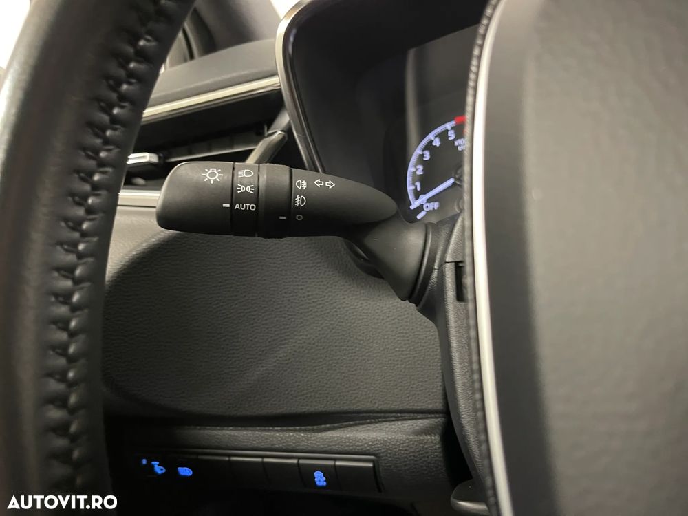 Toyota Corolla 1.8 Hybrid Business Edition - 21