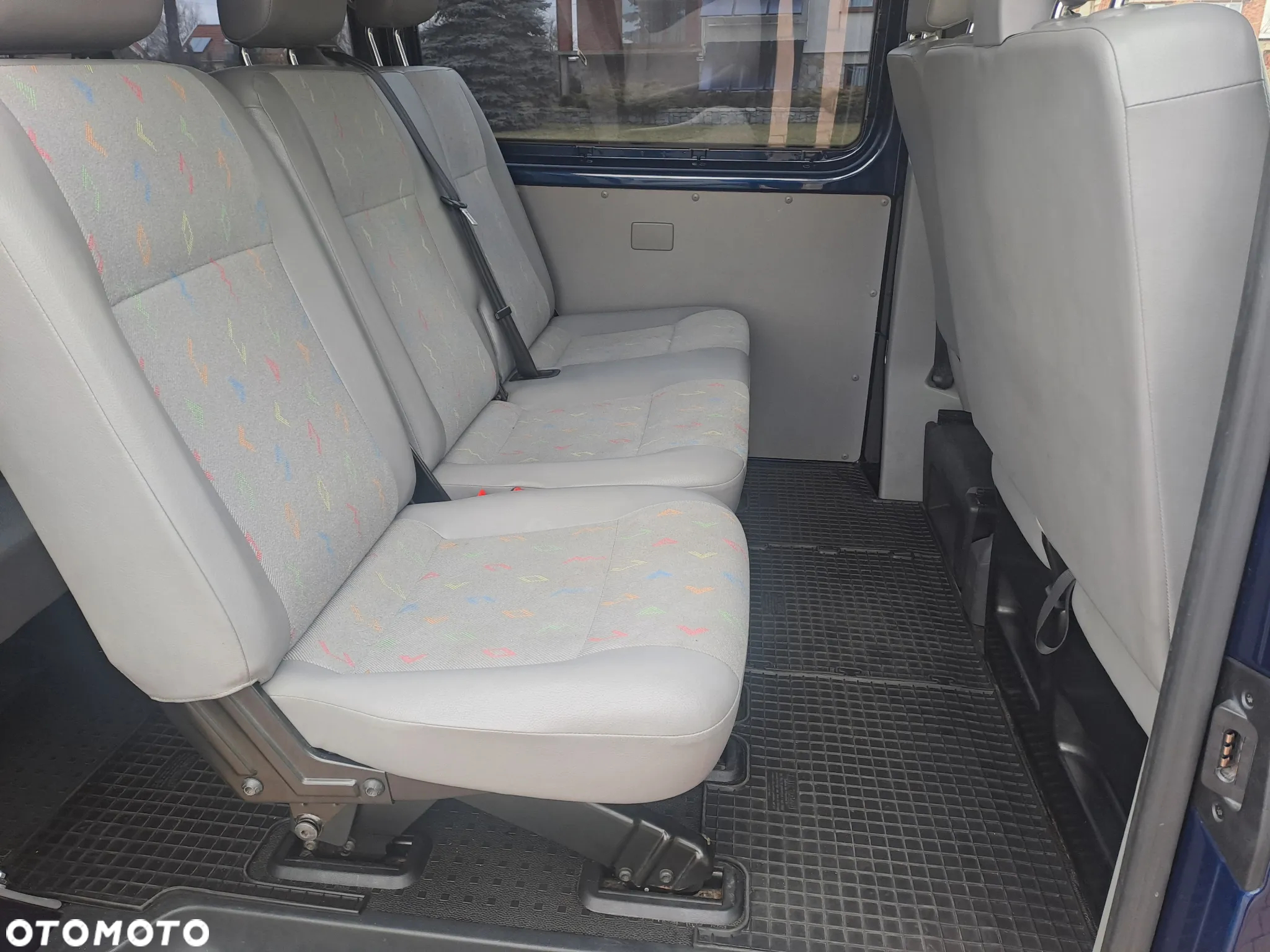 Volkswagen Transporter T5 TDI L2H1 - 19