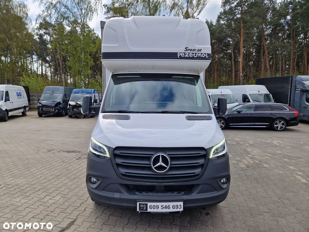 Mercedes-Benz Sprinter 319 Sypialka Led - 2