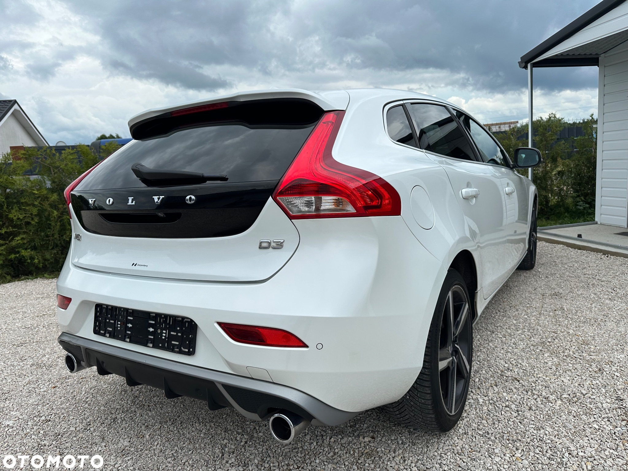 Volvo V40 D3 Drive-E R-Design Momentum - 6
