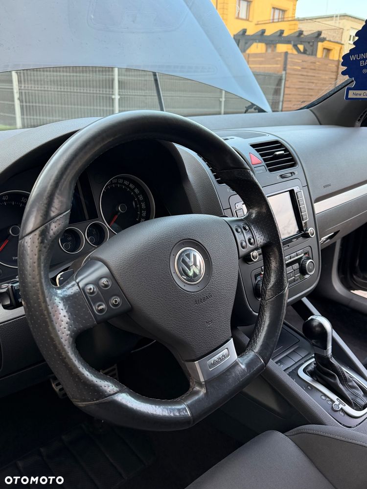 Volkswagen Golf - 9