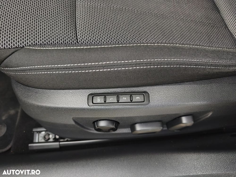 Skoda Superb Combi 2.0 TDI DSG Style - 12