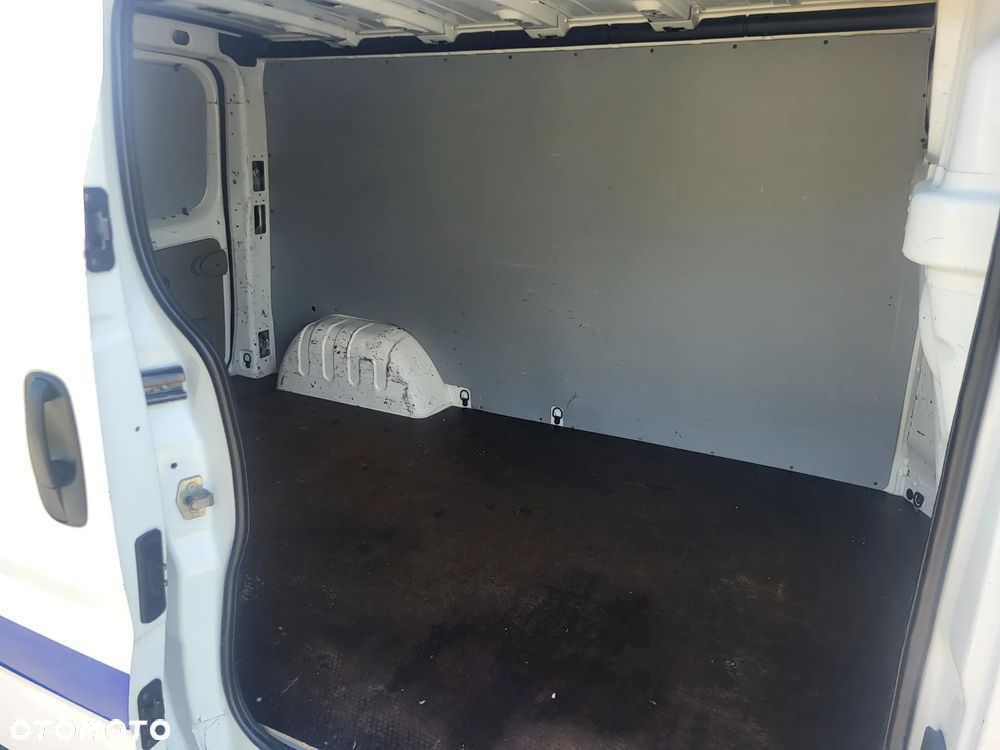 Renault Trafic - 32