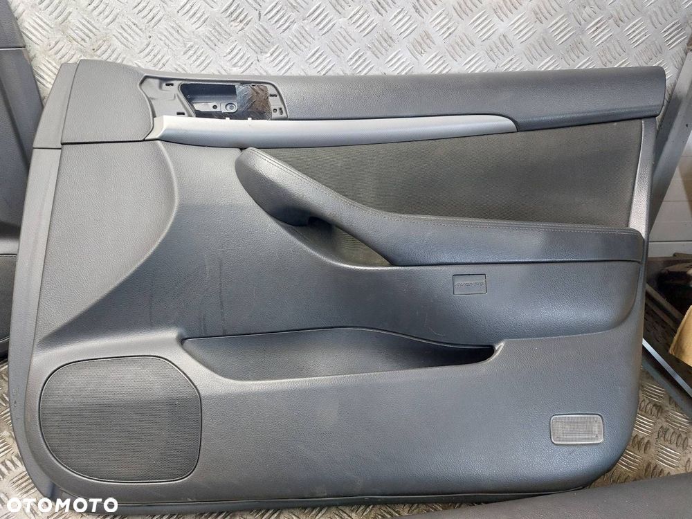 BOCZKI DRZWI KOMPLET TOYOTA AVENSIS T25 SEDAN - 4