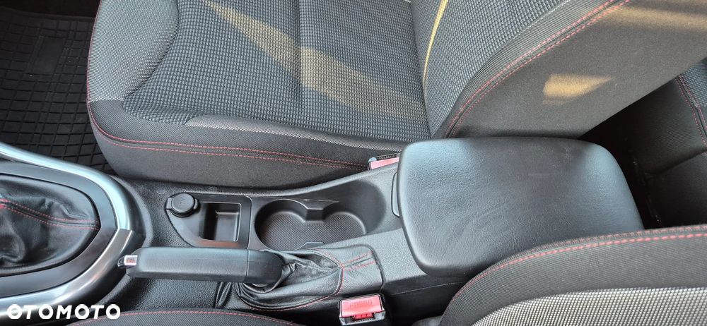 Peugeot 308 1.6 HDi Premium - 16