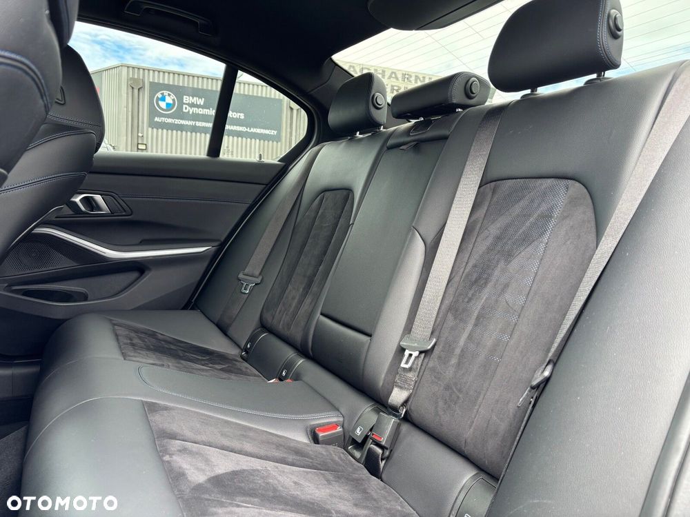 BMW Seria 3 318i M Sport - 21
