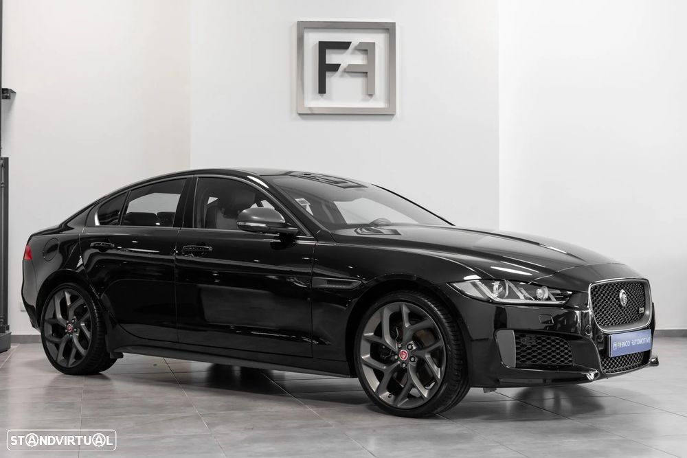 Jaguar XE 2.0 i4 R-Dynamic HSE AWD - 1