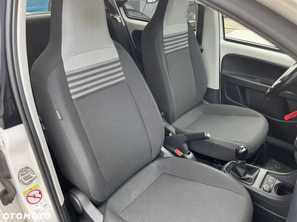 Volkswagen up! 1.0 high - 22
