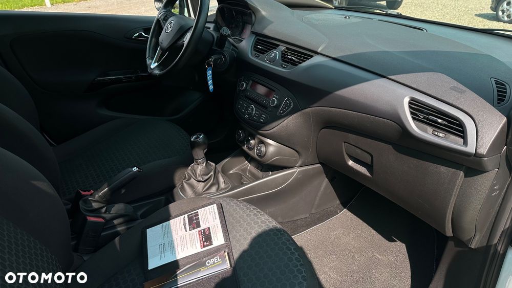 Opel Corsa 1.4 16V Cosmo - 10