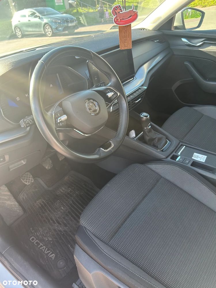 Skoda Octavia 1.5 TSI ACT Ambition - 4