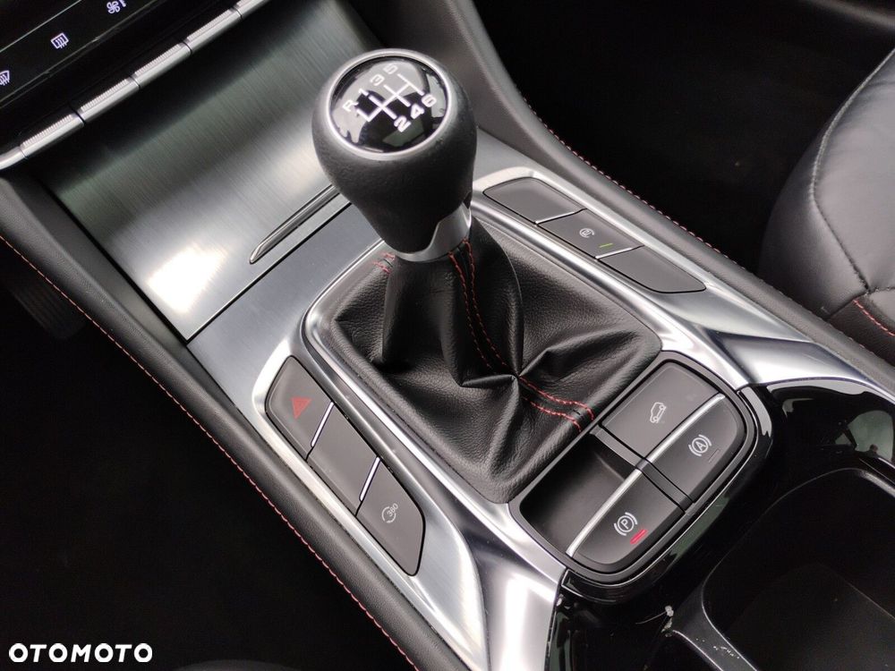 MG HS 1.5 T-GDI Exclusive - 13