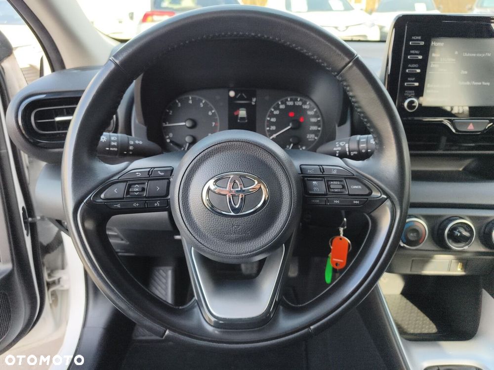 Toyota Yaris - 16
