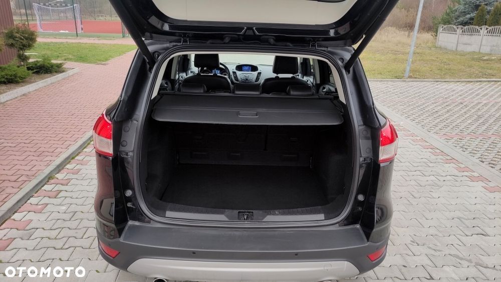 Ford Kuga 2.0 TDCi 2x4 Titanium - 24