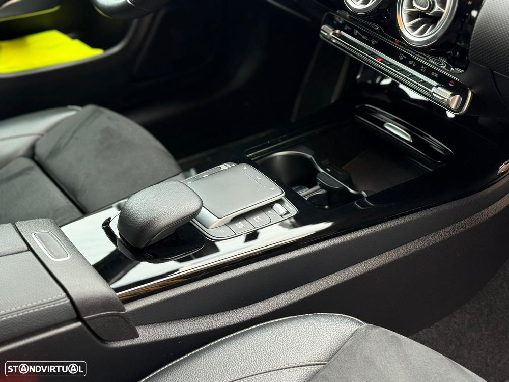 Mercedes-Benz CLA 220 d Shooting Brake AMG Line Aut. - 3