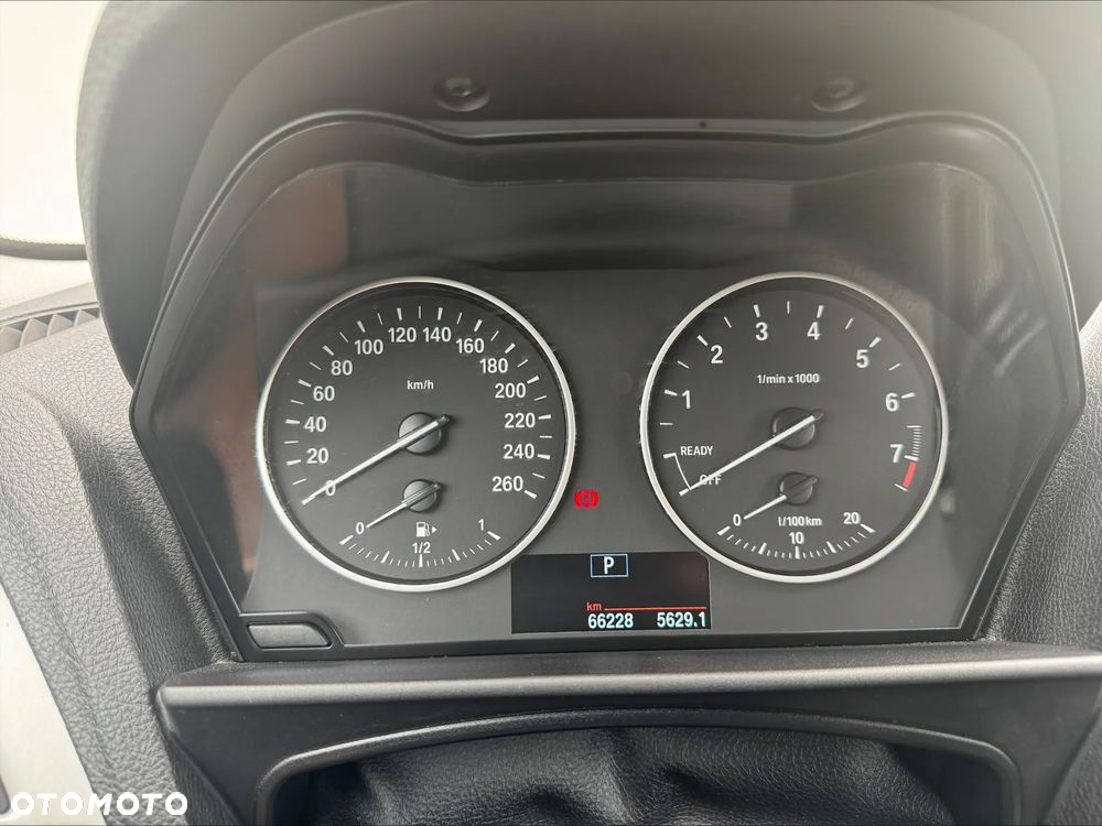 BMW Seria 1 118i - 5