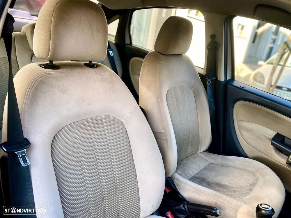 Fiat Linea 1.3 M-Jet Emotion - 19