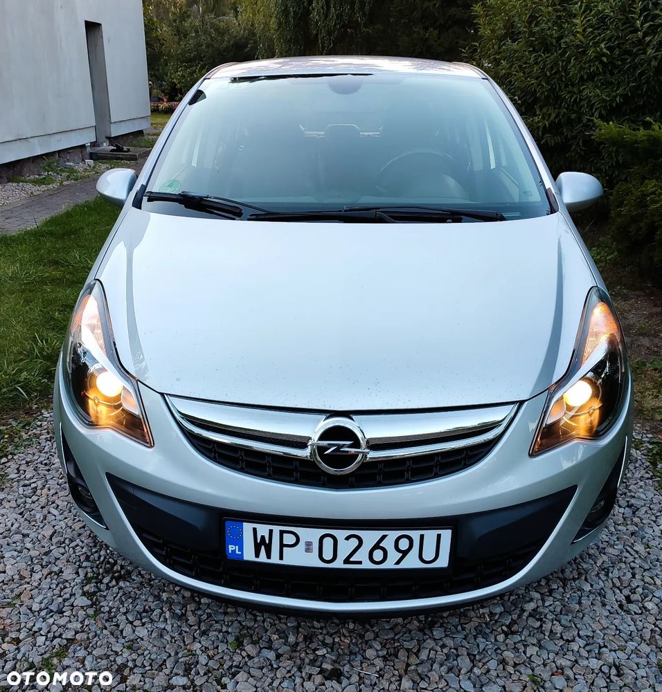 Opel Corsa 1.4 16V Cosmo - 2