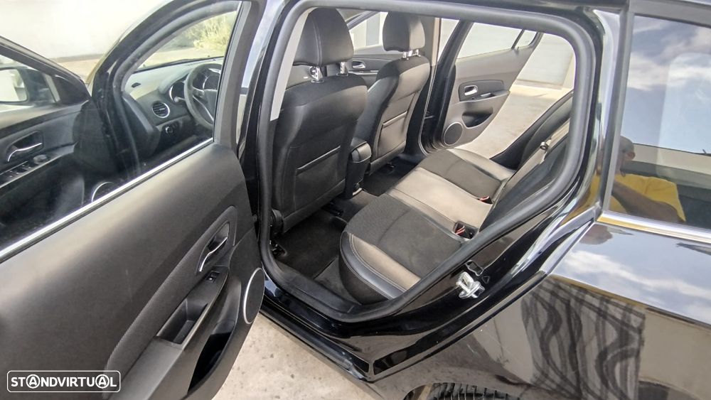 Chevrolet Cruze SW 1.7 VCDi LTZ - 12