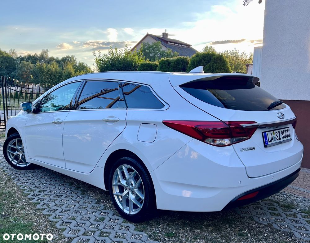 Hyundai i40 Kombi blue 1.7 CRDi Premium - 17