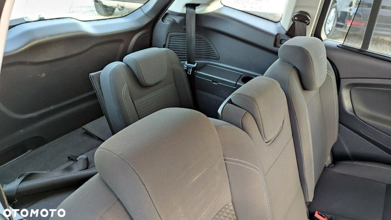 Ford Grand C-MAX - 4