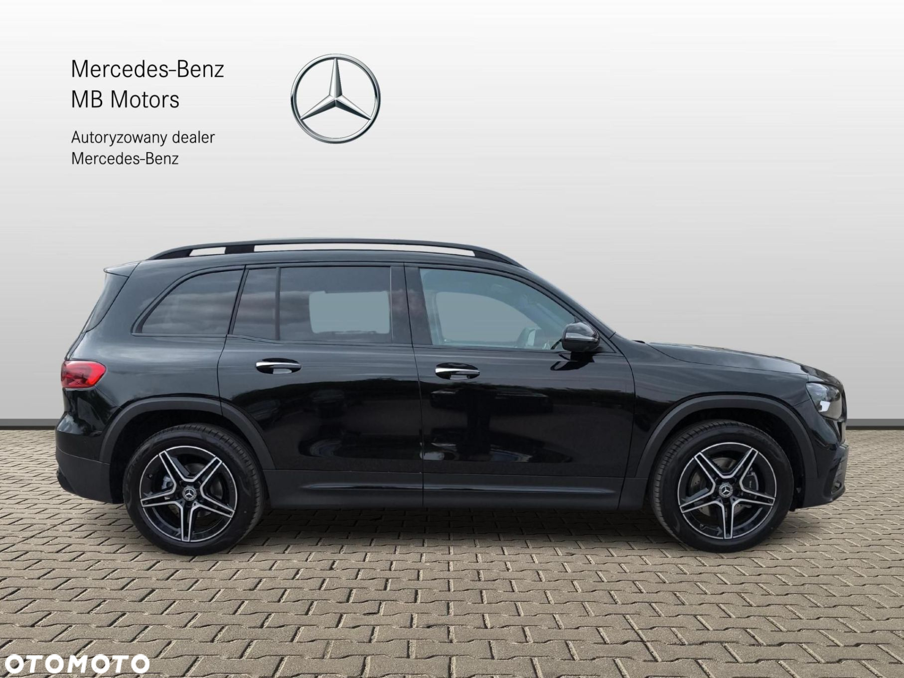 Mercedes-Benz GLB - 4