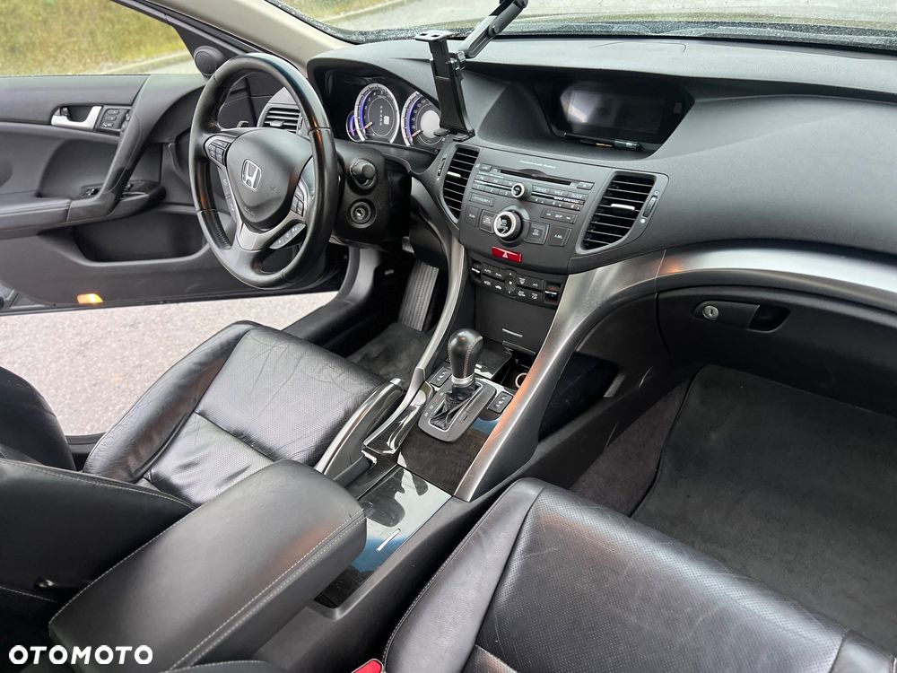 Honda Accord 2.4 Executive - 25