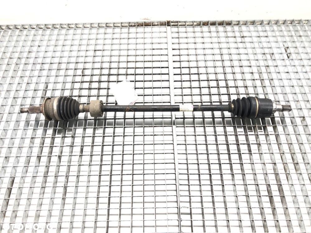 PÓŁOŚ PRAWY PRZÓD  SUZUKI SWIFT III (MZ, EZ) 2005 - 2022 1.3 (RS 413) 68 kW [92 KM] benzyna 2005 - 1