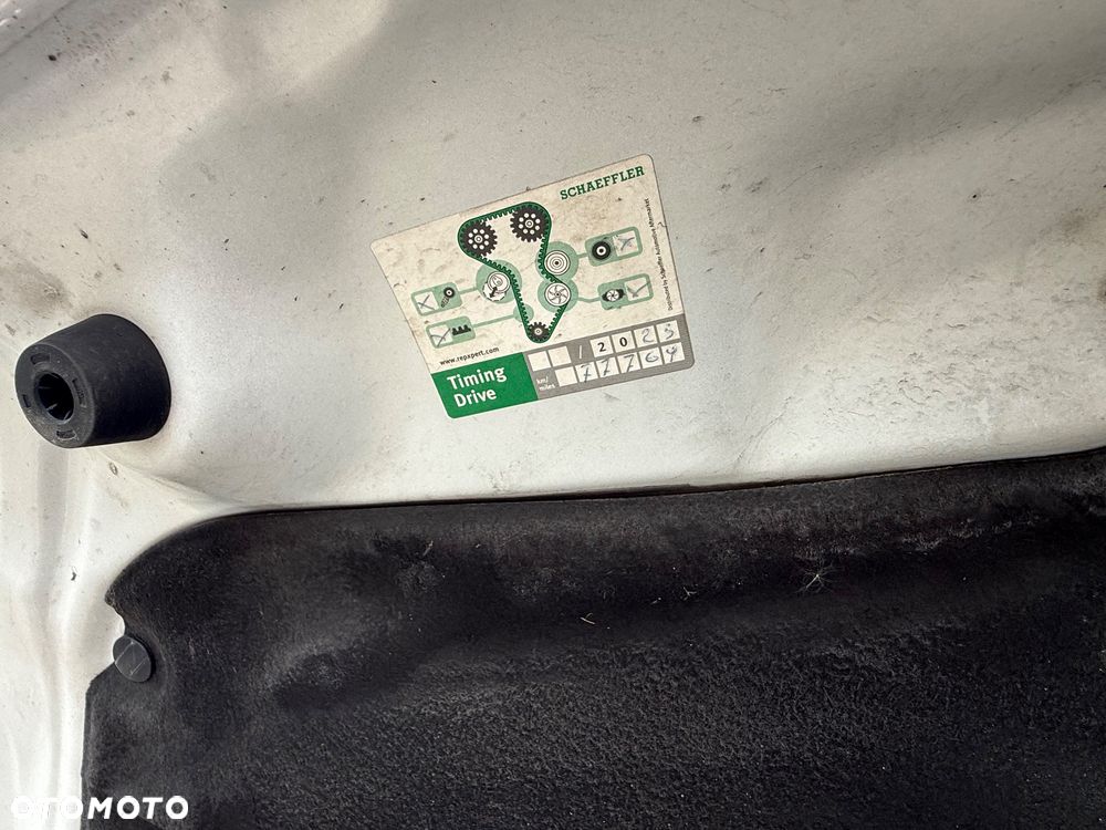 Peugeot 208 PureTech 82 Start & Stop Allure - 11