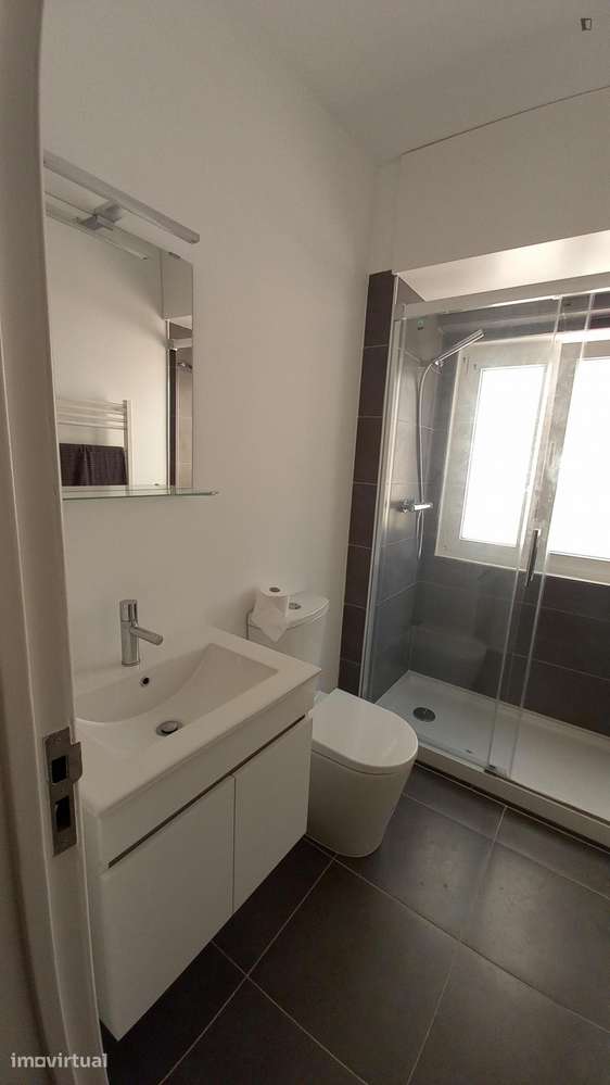 Quarto - localizado em Entrecampos Lisbon - Grande imagem: 5/6