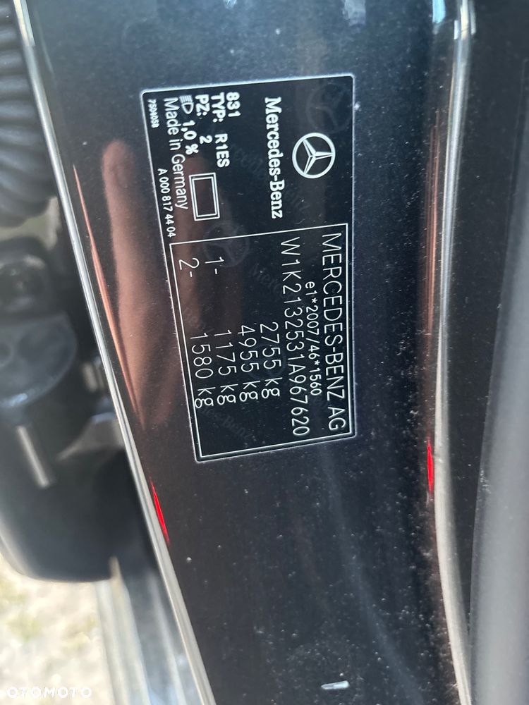 Mercedes-Benz Klasa E 300 AMG - 21