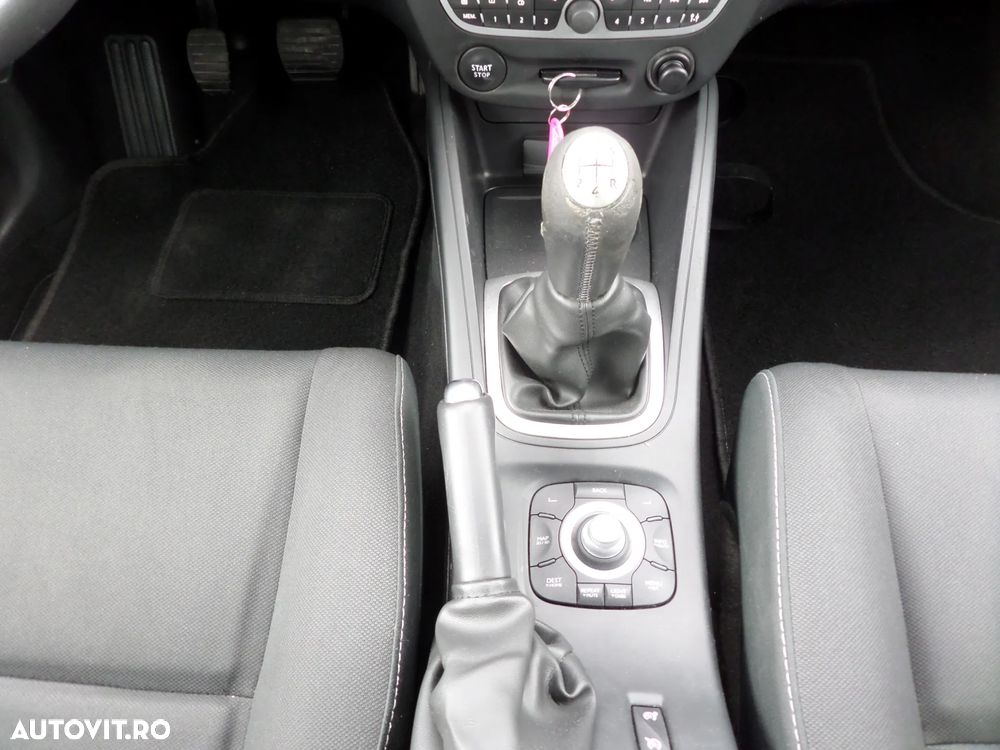 Renault Megane 1.5 dCi Dynamique - 28