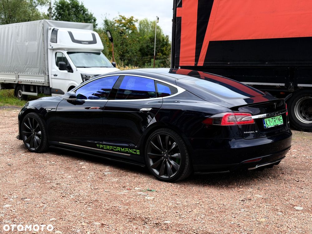 Tesla Model S Performance - 15