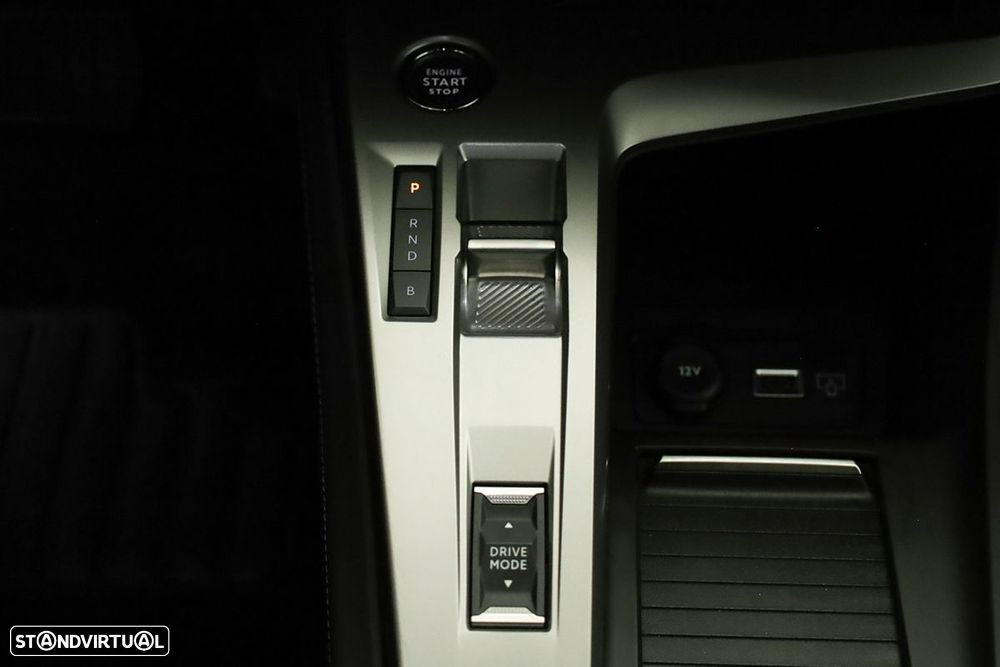 Peugeot 408 1.6 Hybrid Allure e-EAT8 - 16