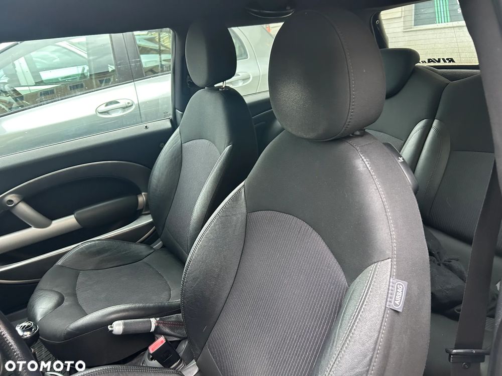 MINI Cooper Standard - 9