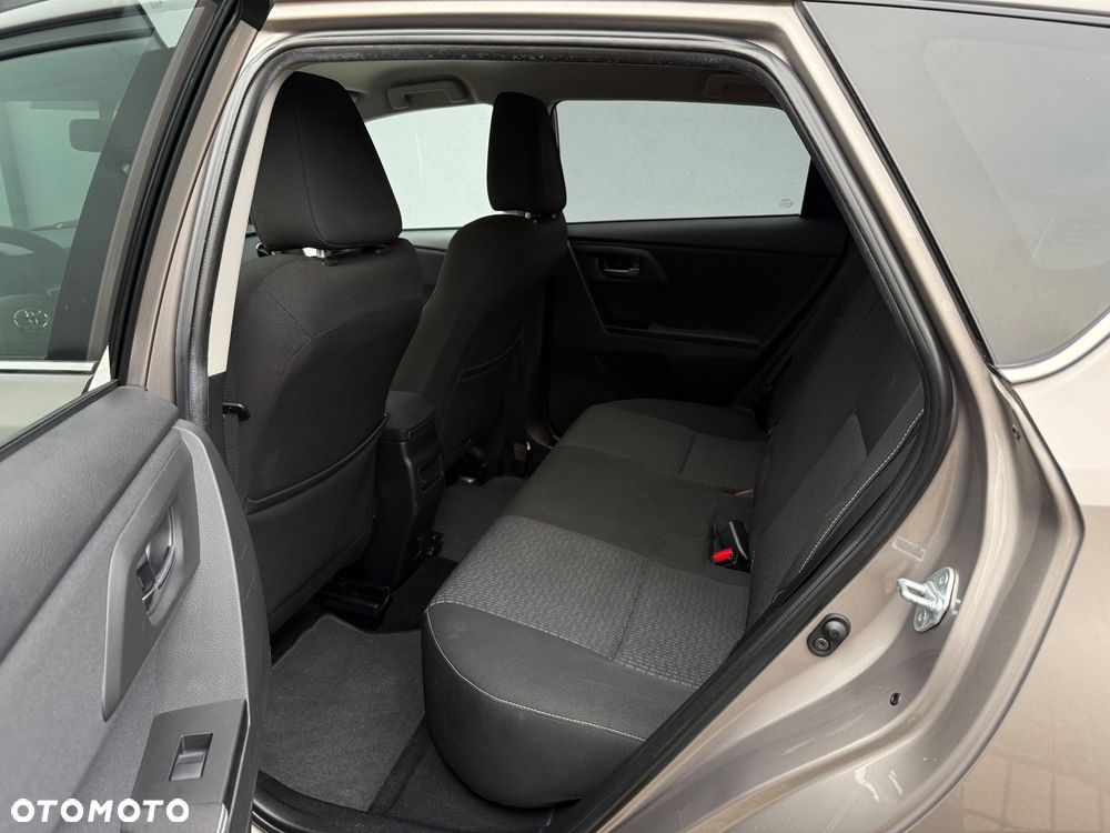 Toyota Auris 2.0 D-4D Prestige - 7