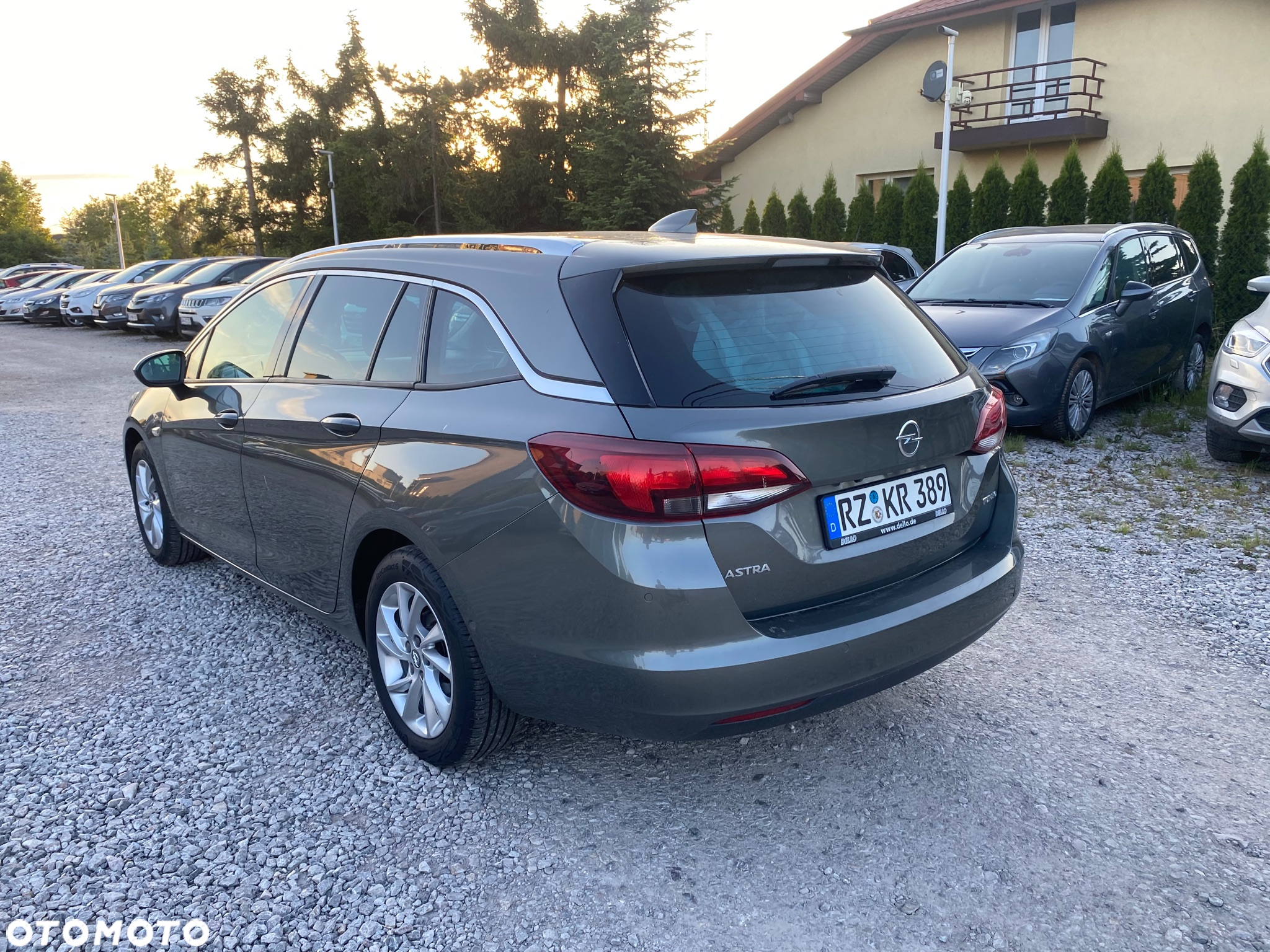 Opel Astra 1.4 Turbo Start/Stop Sports Tourer Innovation - 4