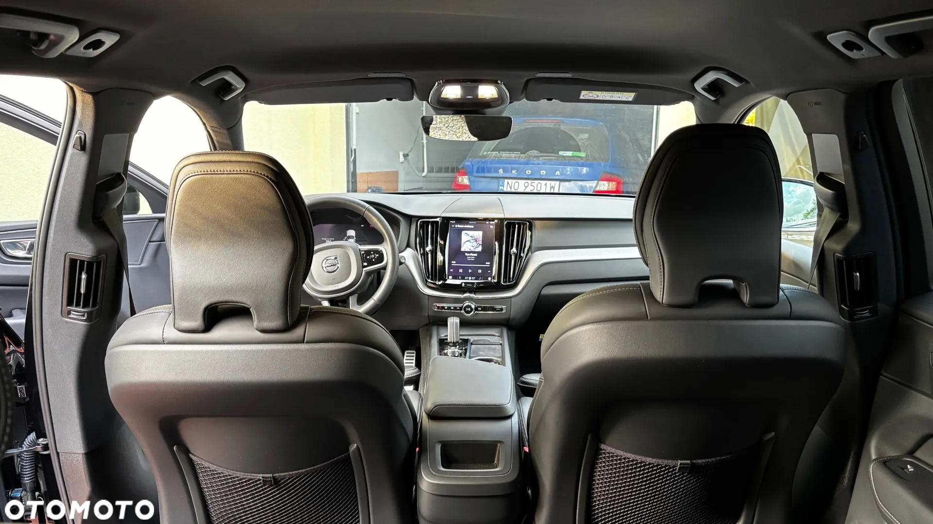 Volvo XC 60 T5 AWD R-Design - 9