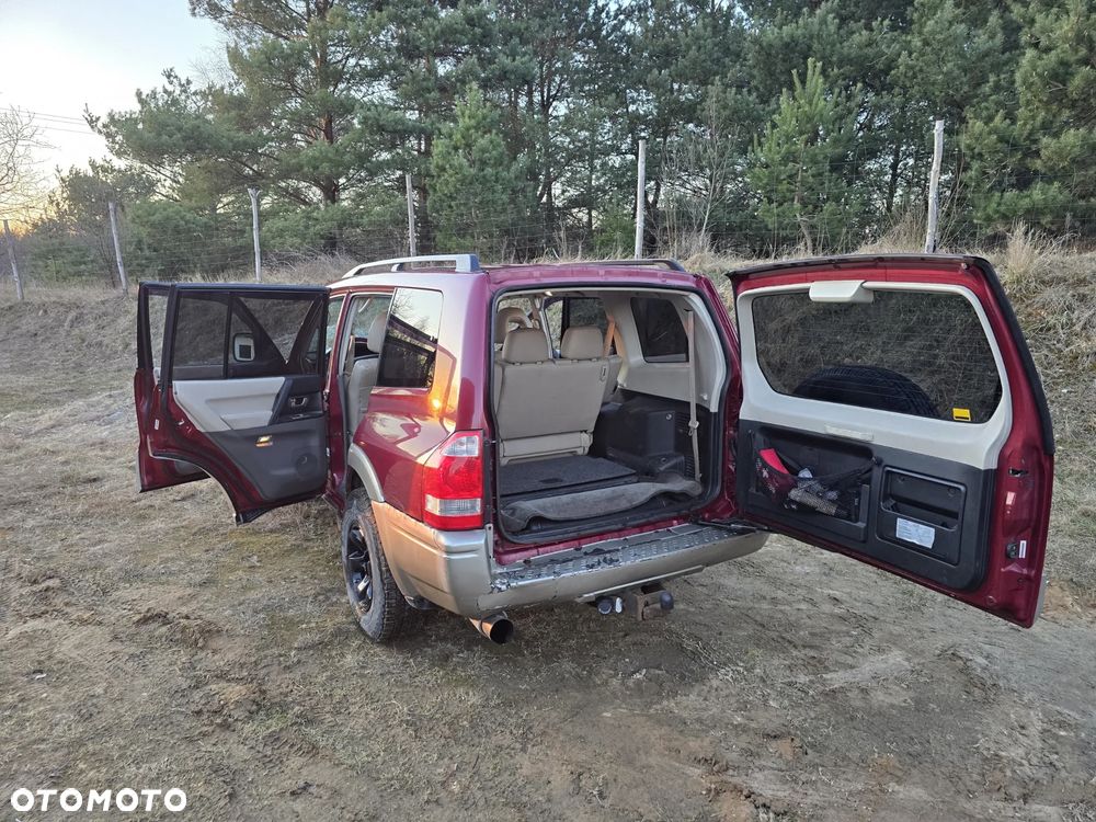 Mitsubishi Montero - 17