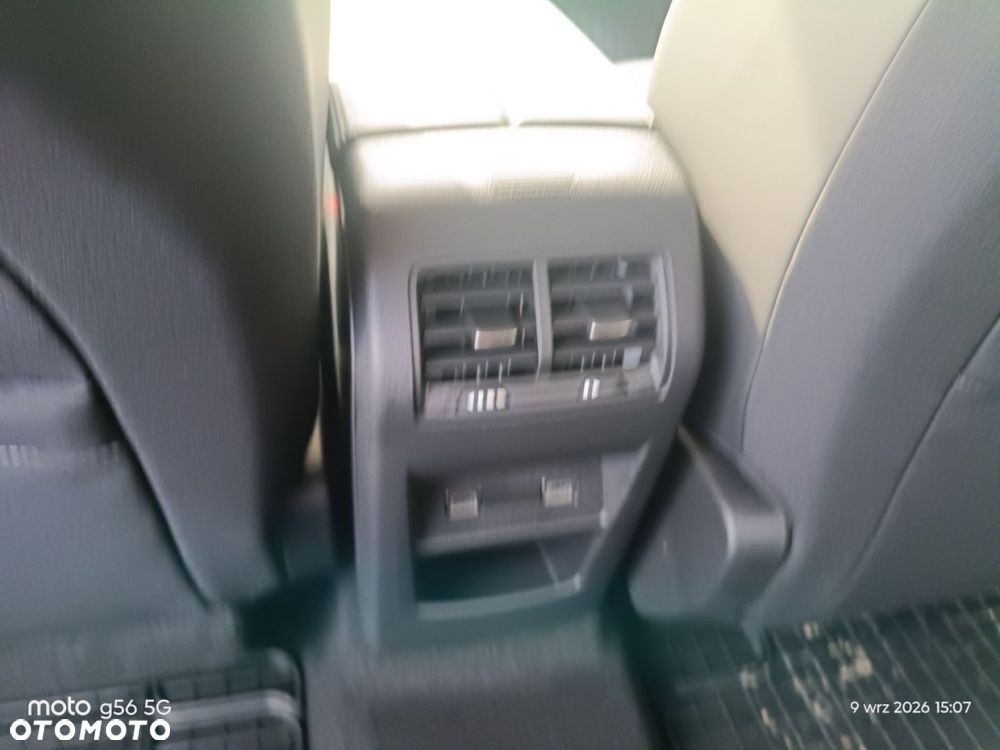 Peugeot 408 - 11