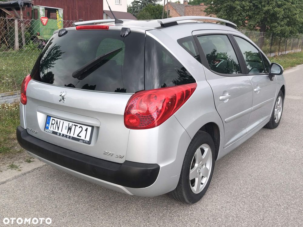Peugeot 207 - 17