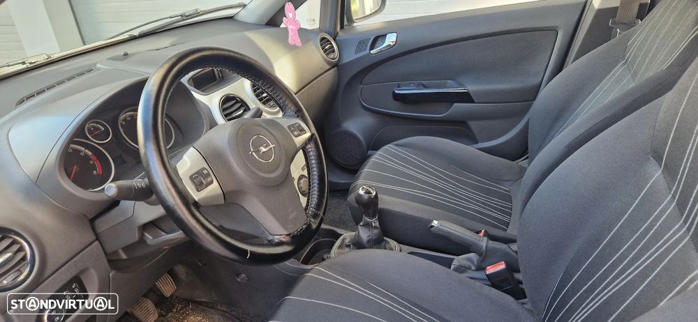 Opel Corsa 1.2 Cosmo - 8