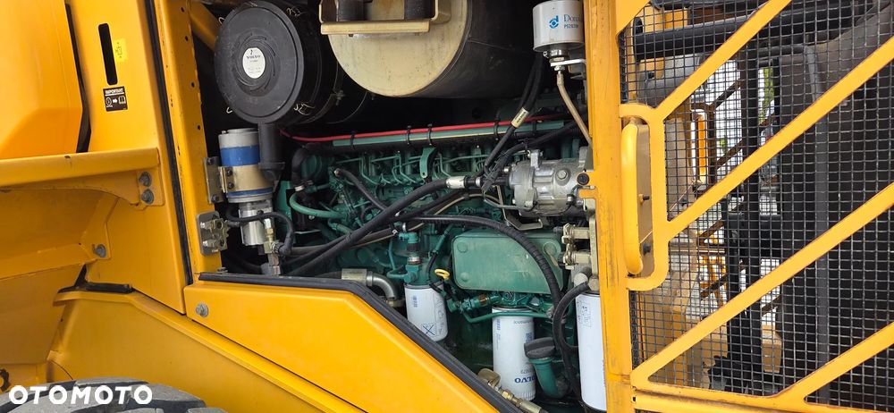 Volvo <<Volvo L90F, tylko 9400Mtg oryginał! Serwis Volvo Niemcy! Waga! sprowadzona>> - 31