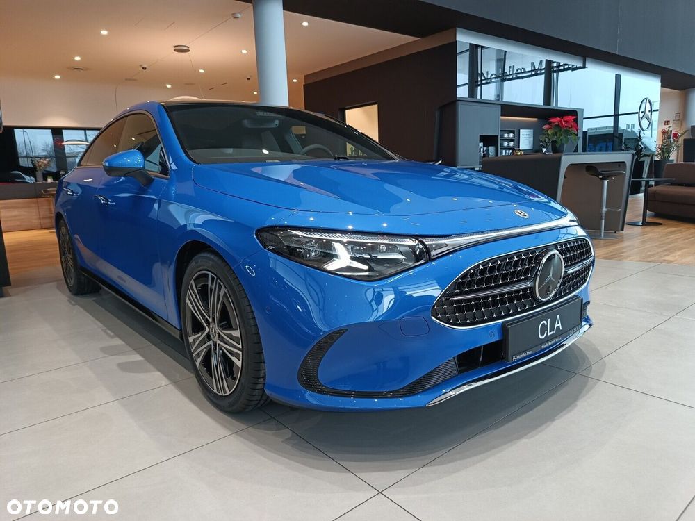 Mercedes-Benz CLA - 4