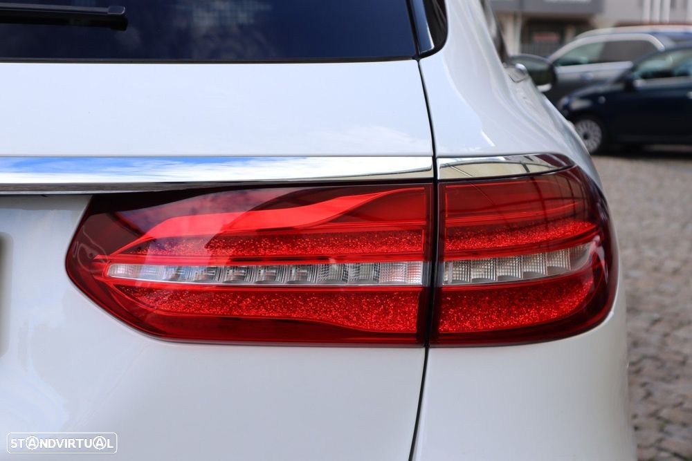 Mercedes-Benz E 220 d AMG 7L - 13