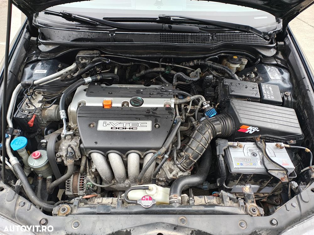 Honda Accord 2.0 i 4 Door - 10