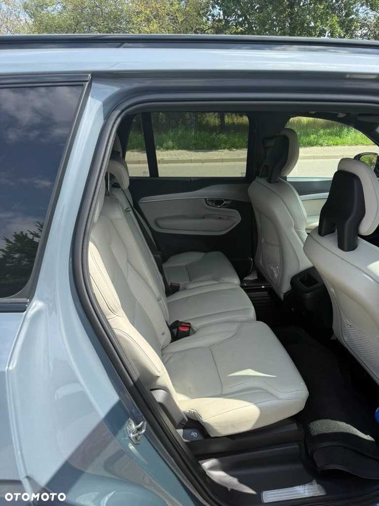 Volvo XC 90 - 7