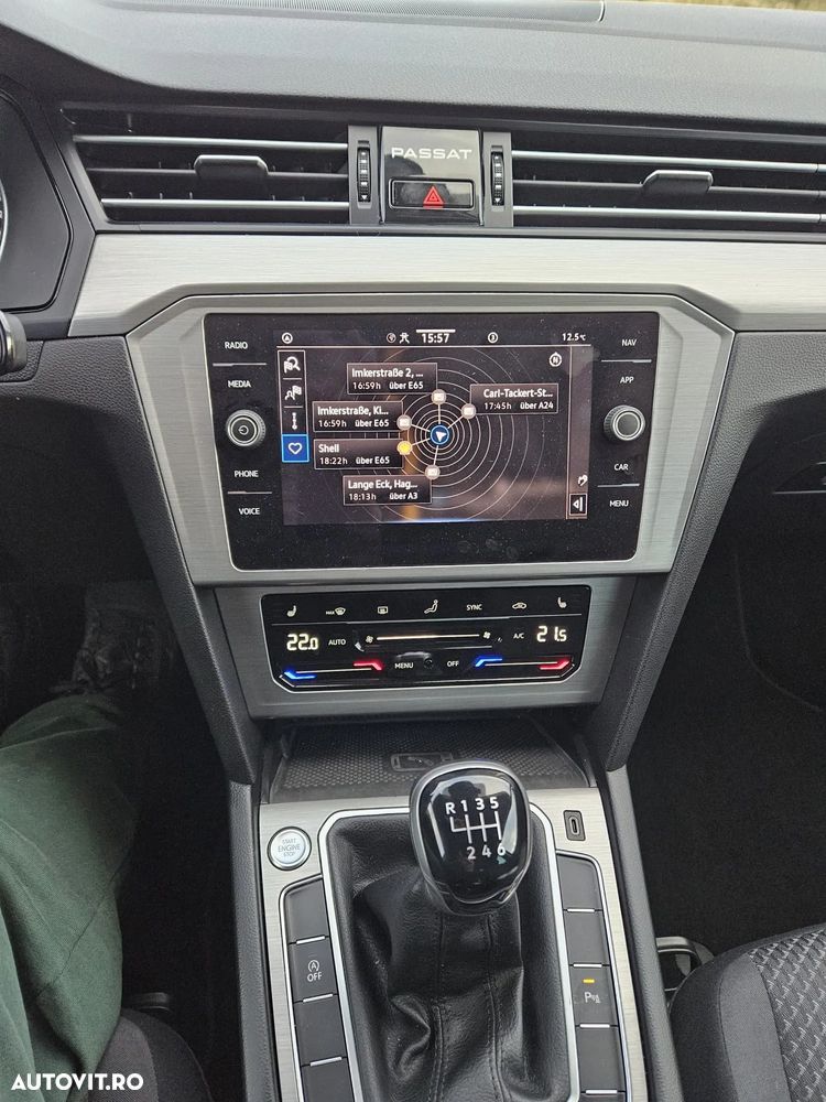 Volkswagen Passat - 15