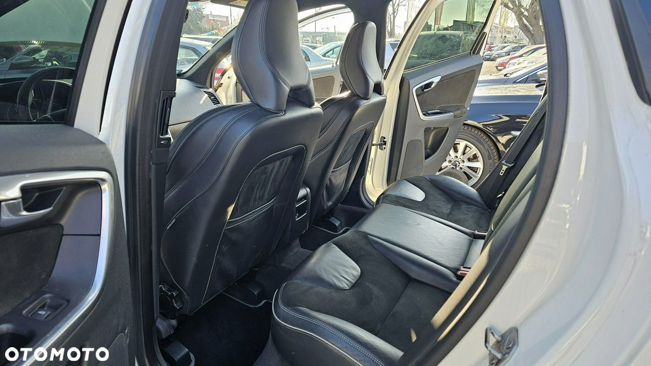 Volvo XC 60 - 24