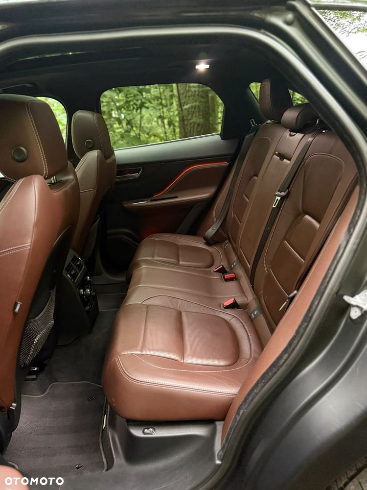 Jaguar F-Pace 3.0 V6 AWD S - 10