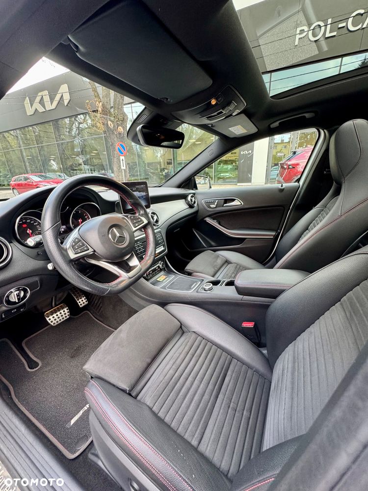 Mercedes-Benz GLA 200 7G-DCT AMG Line - 14